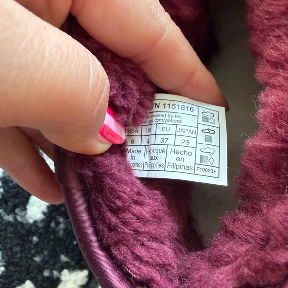 UGG Classic Ultra Mini Boot - Picture 8 of 10